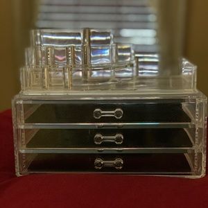 Makeup organizer